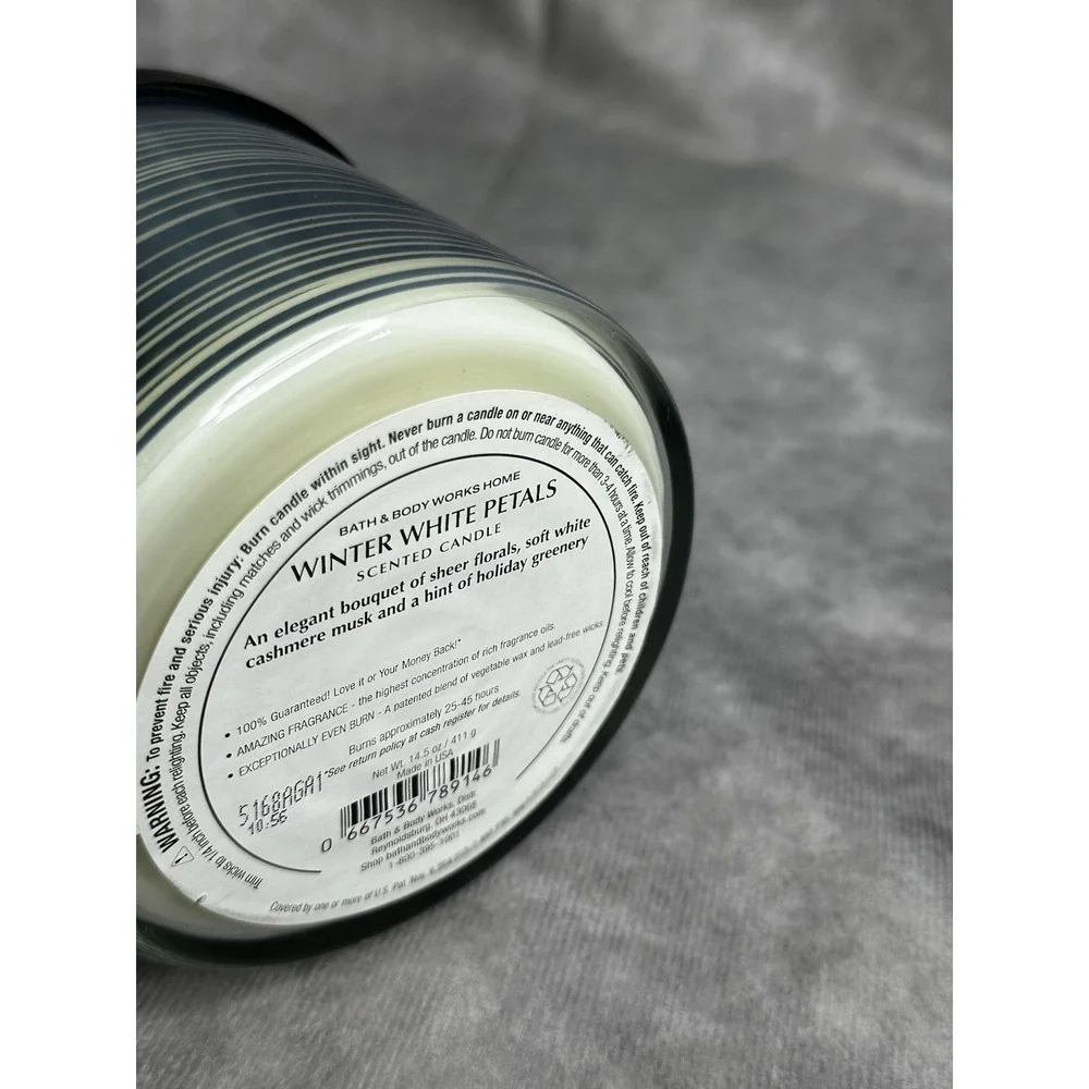 Bath and body Works white barn winter white petals candle wick 14.5 OZ Holiday - Picture 3 of 3